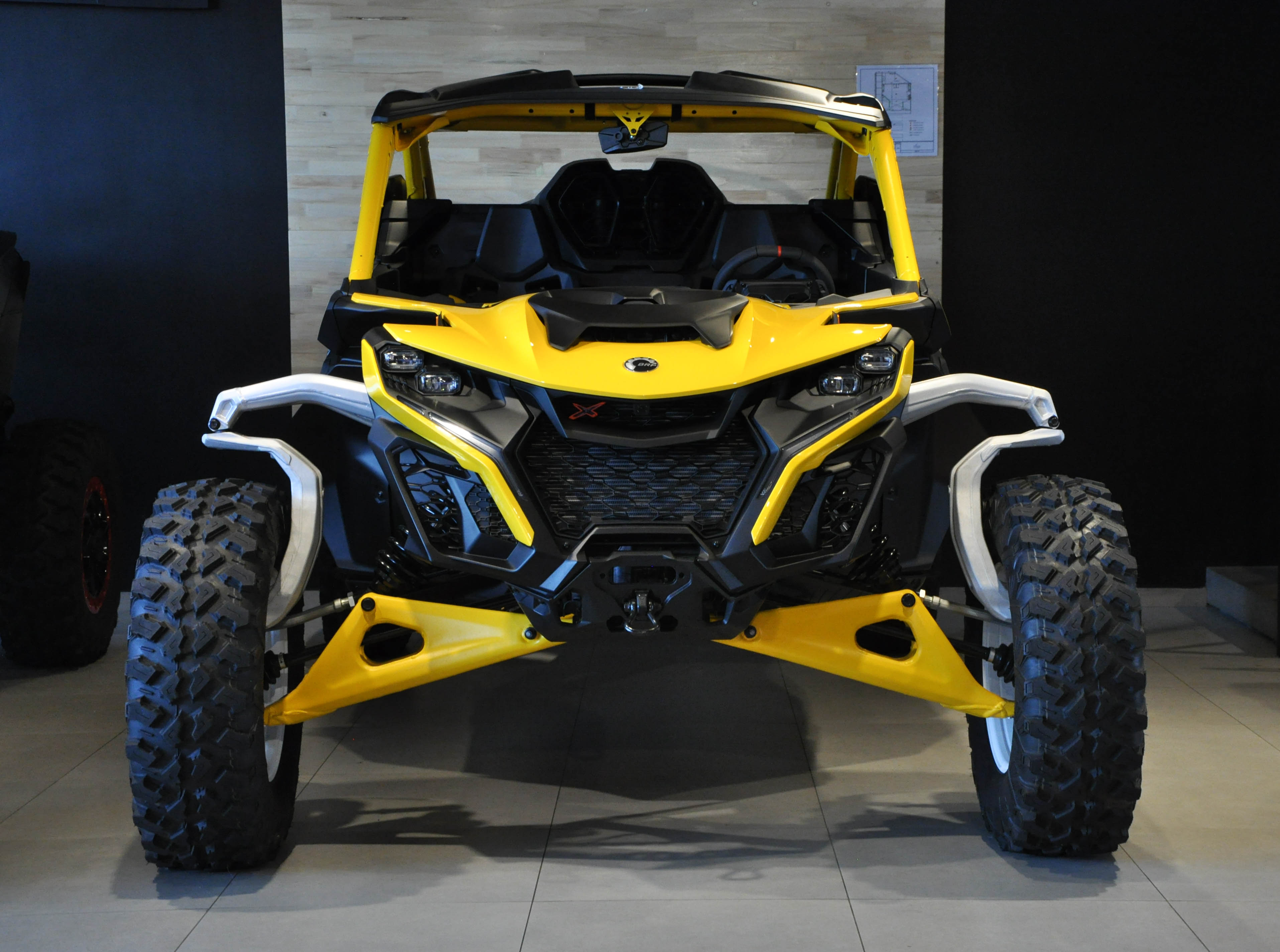 CAN AM MAVERICK R XRS